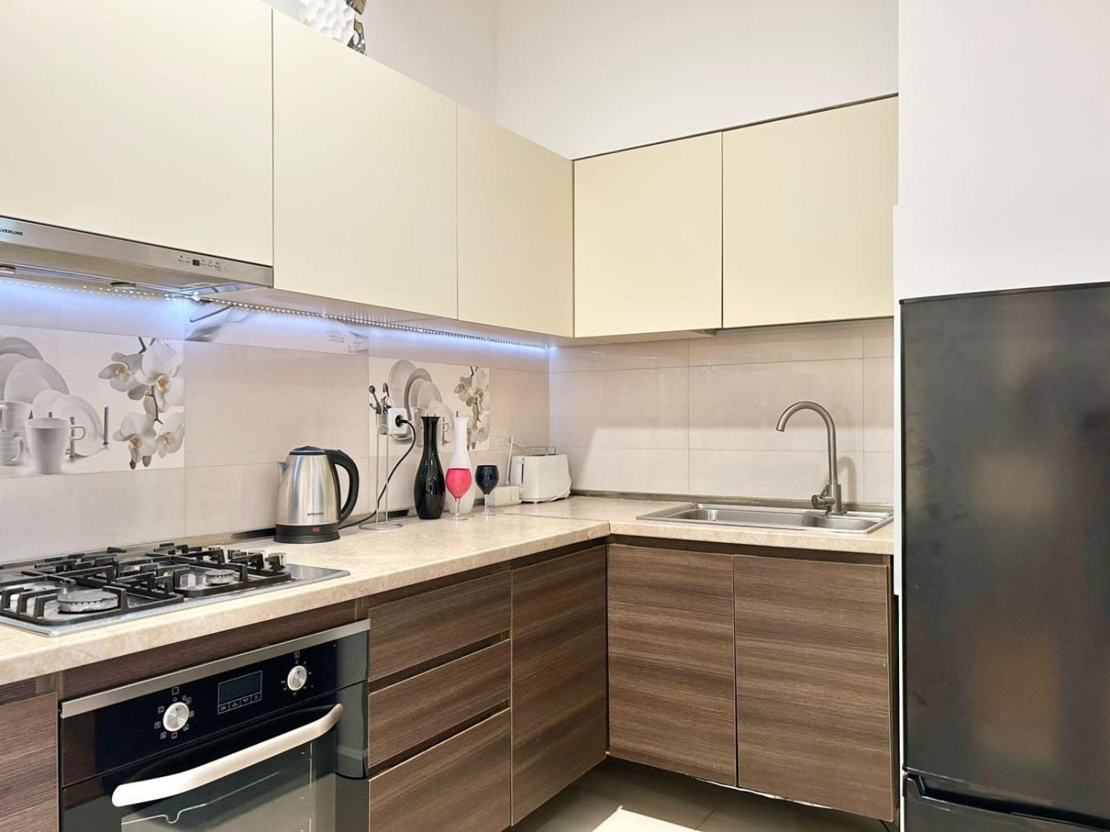 City Center - Next To Holiday Inn -2Br Apartment Tbilisi Exterior photo